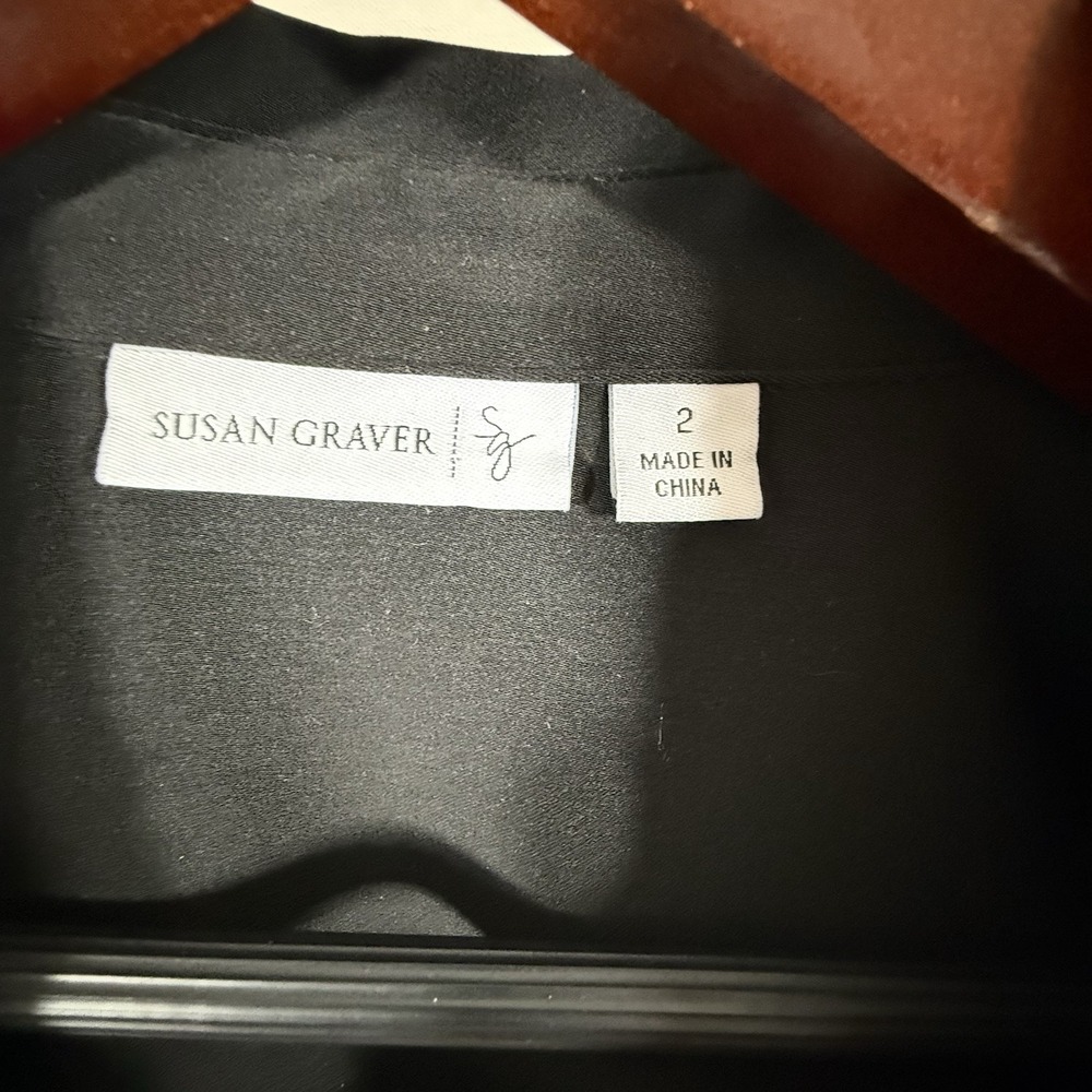 Black Long Sleeve Suzan Craver Zip Up 3/4 Adjustable Sleeves, Gold Detailing 2 - Picture 3 of 7